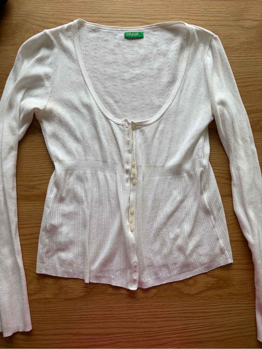 y2k Made in Italy Of Benetton White Scoop Neck Button-Front Cardigan